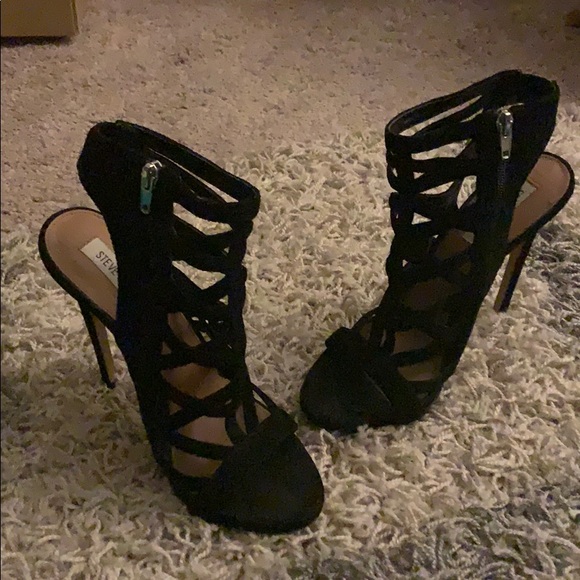 Steve Madden Shoes - Steve Madden strappy black 8.5